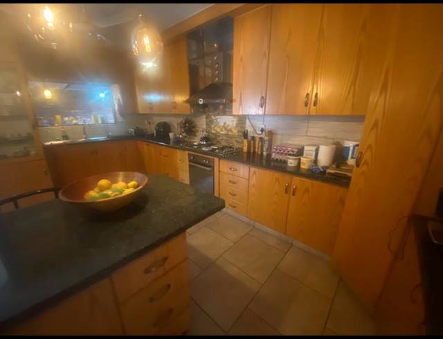 4 BEDROOM HOUSE FOR SALE IN GHOLFSIG